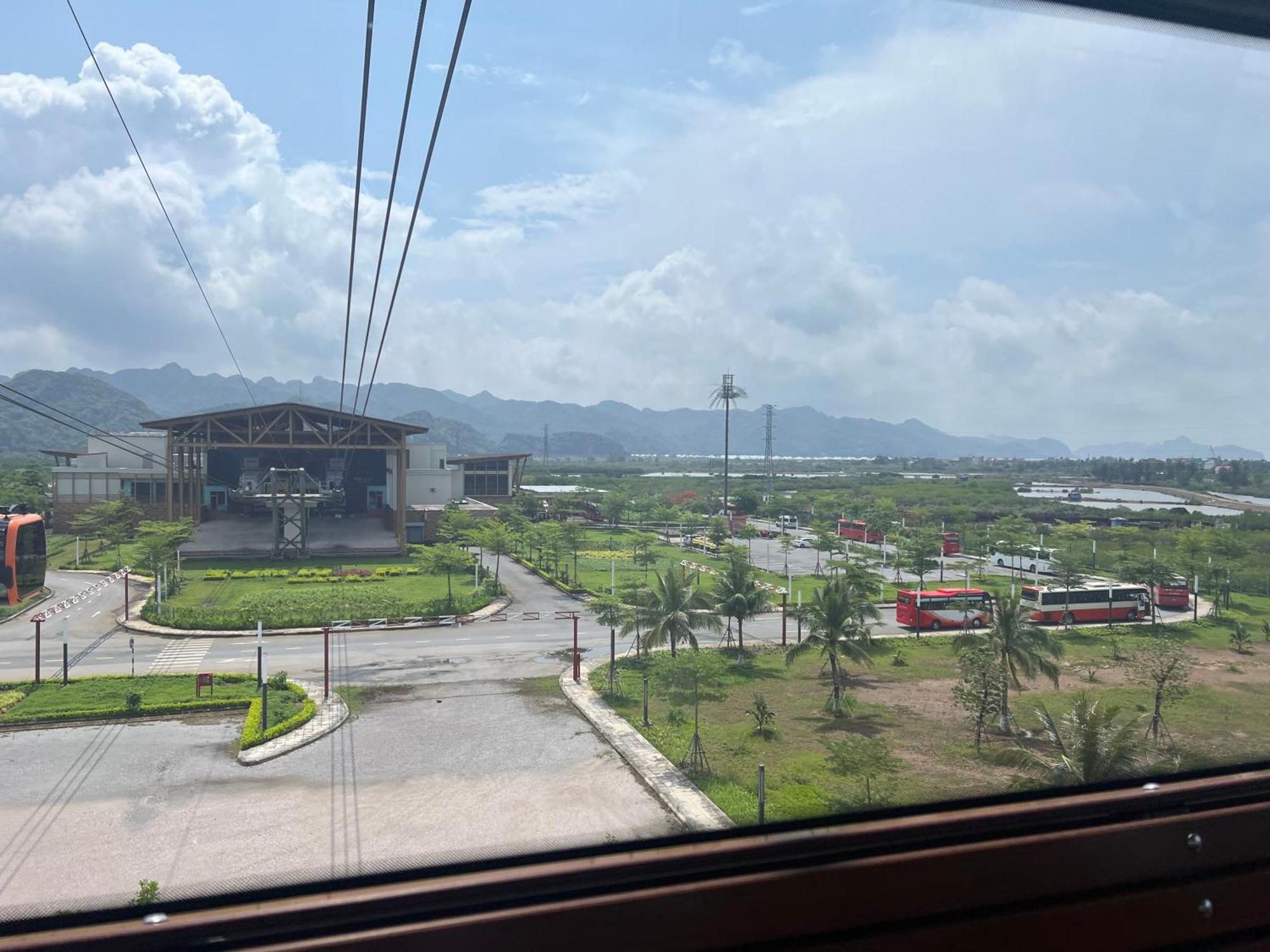 Mb Central Hotel Cat Ba Island Exterior photo